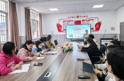 附属学校召开一至三年级重点学生关爱行动推进会