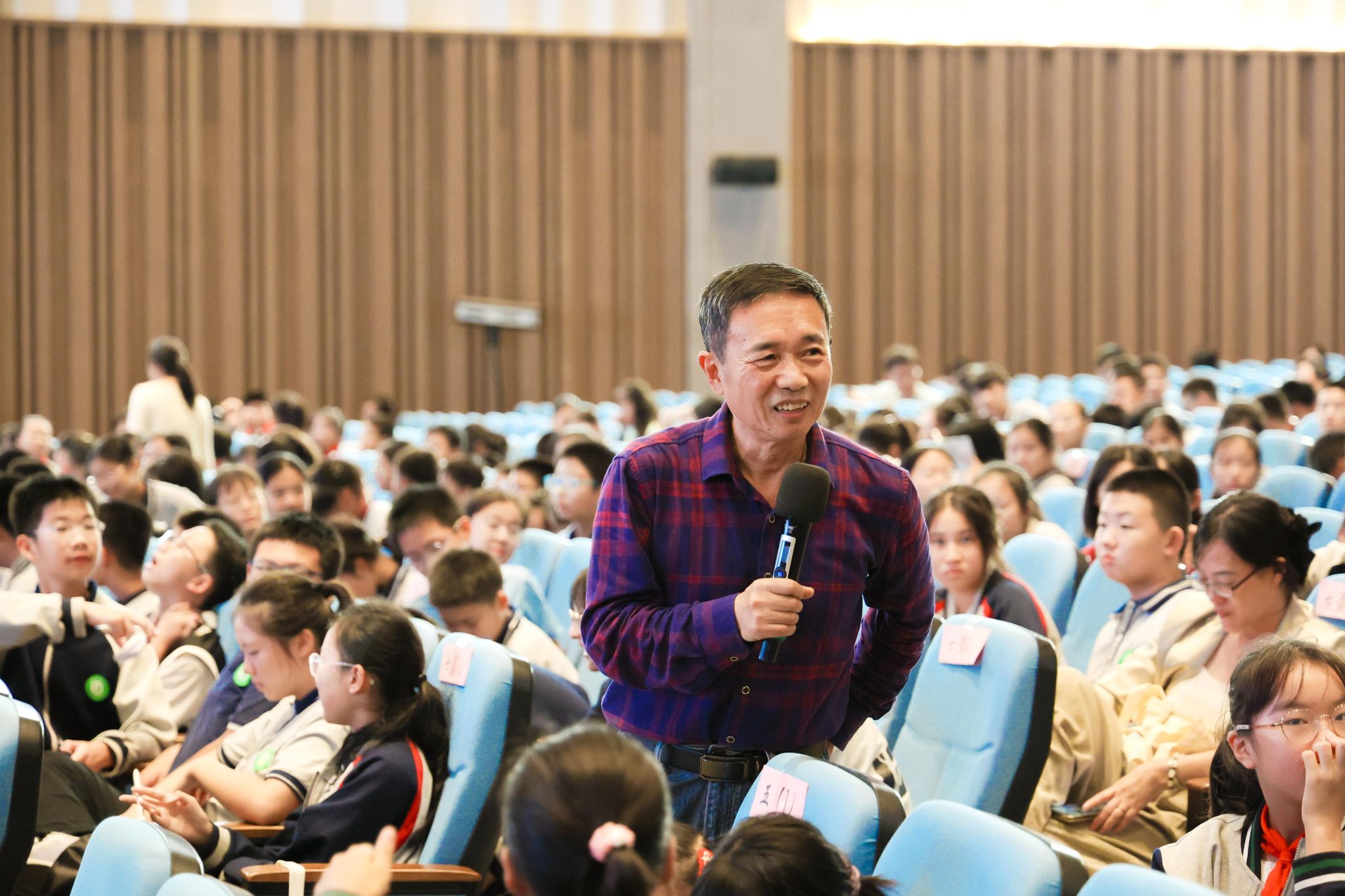 附属学校赴计算机学院参加“人工智能科普教育”活动